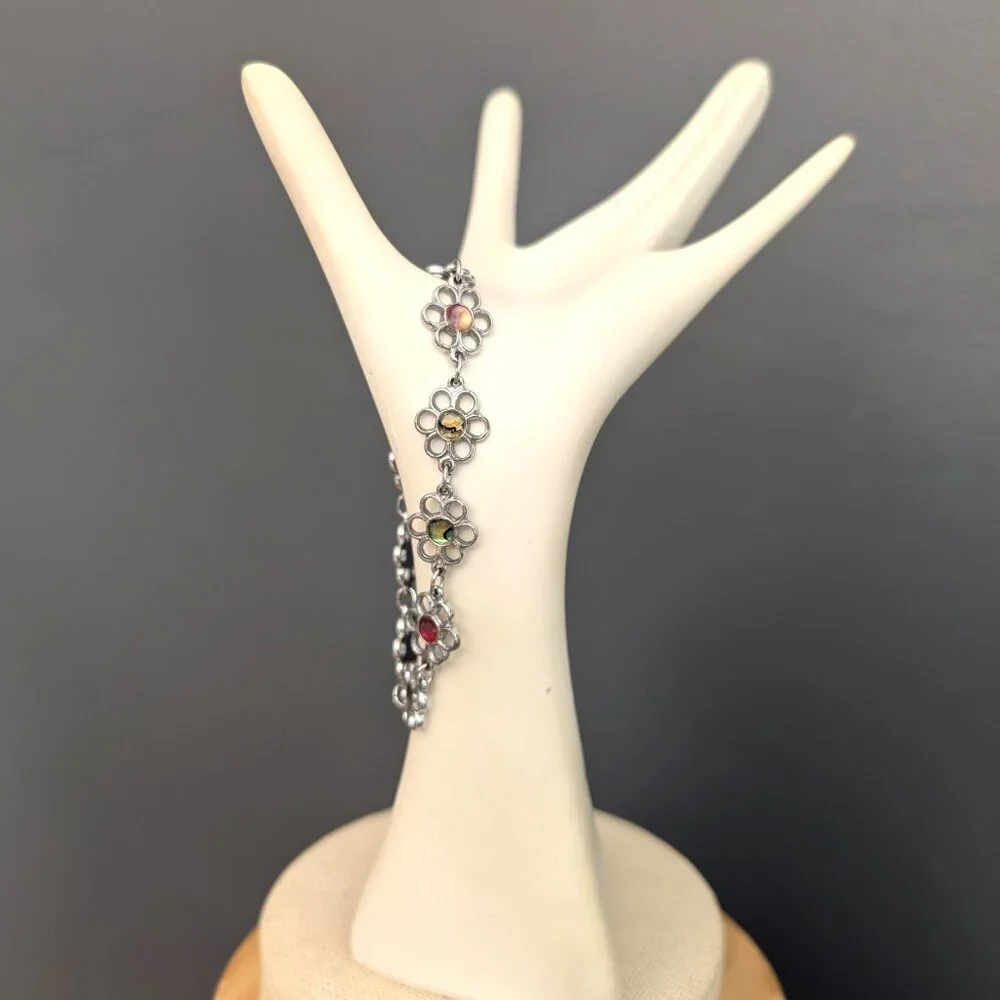 Silver flower bracelet with resin centers